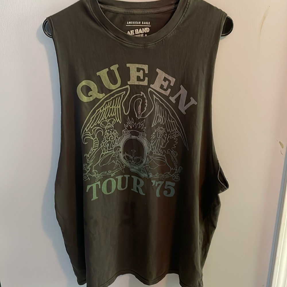 Queen band tee